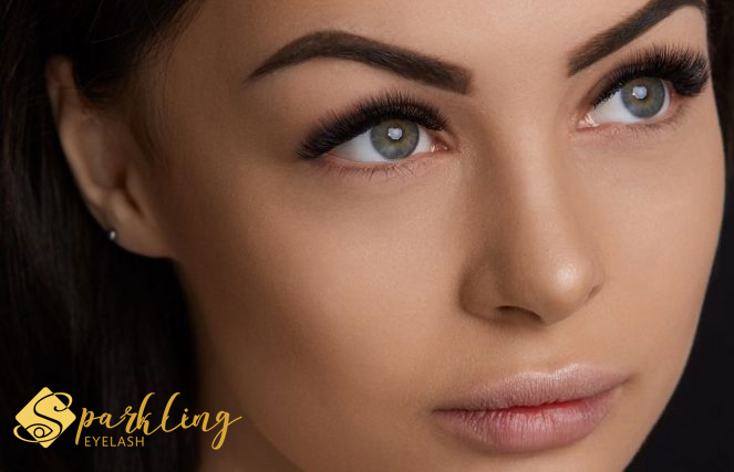 هل ملحقات الرموش شائعة لأنها تبدو رائعة؟